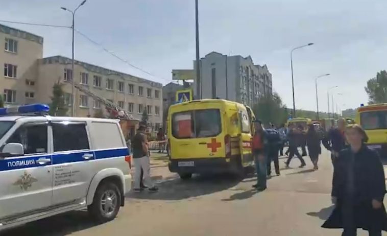 В школе Казани в результате стрельбы погибли семеро детей