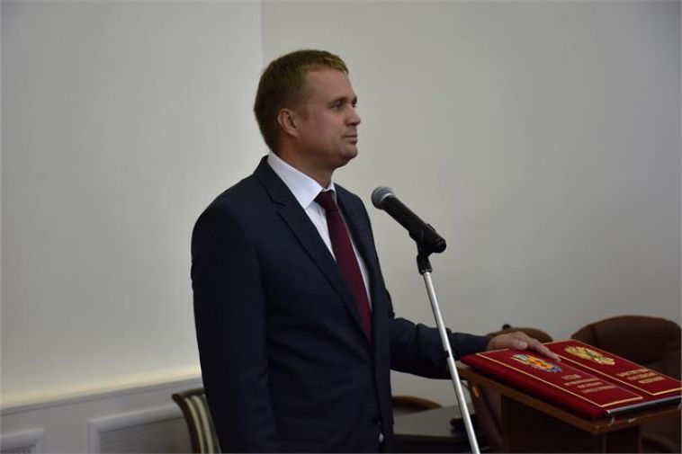 Депутаты потребовали объяснений от мэра Троицка, который находится под следствием