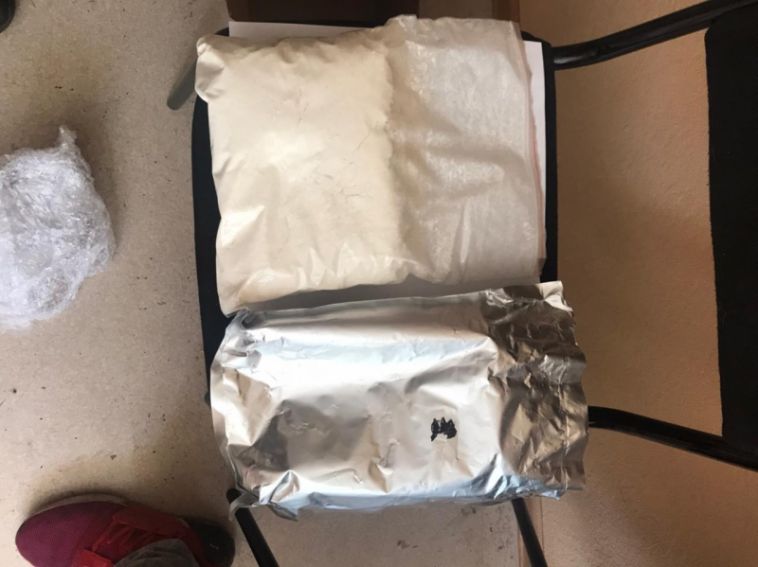 Посылка в особо крупном размере: 21-летний магнитогорец получил около килограмма наркотиков на почте