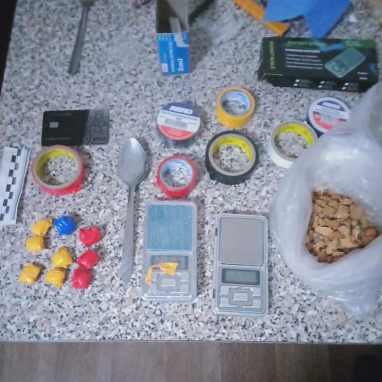Магнитогорские полицейские задержали подозреваемых в сбыте наркотиков
