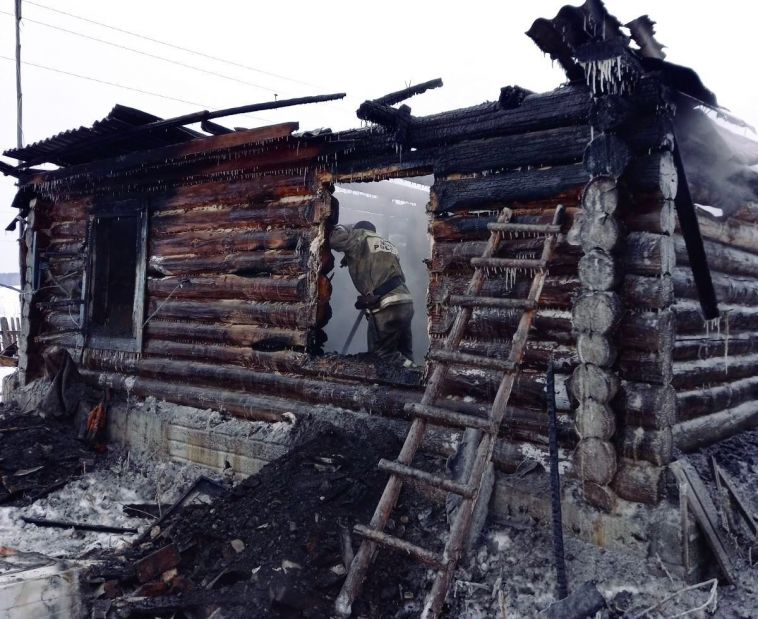 В результате пожара в Челябинской области погибли трое