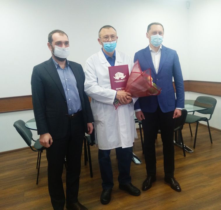 Хирург медсанчасти получил почетную грамоту Законодательного собрания Челябинской области