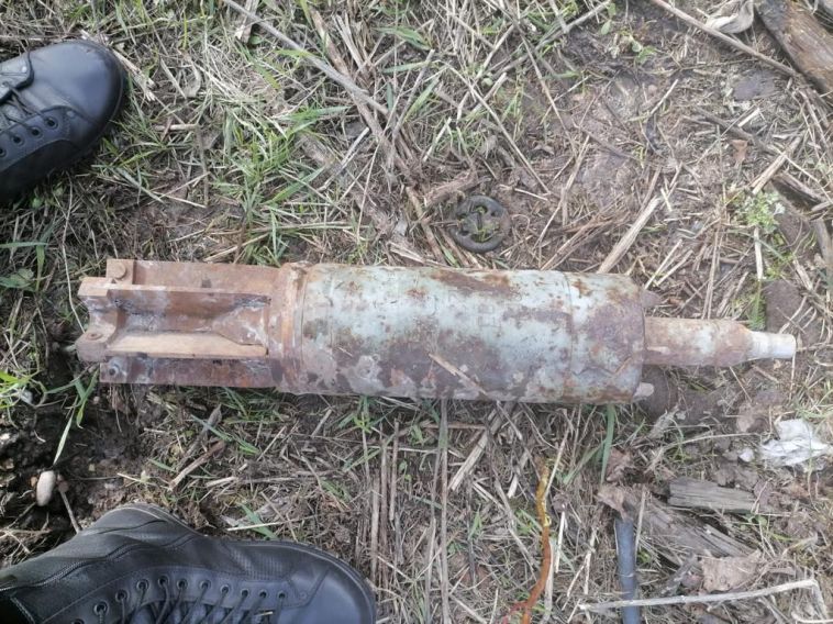 В Челябинской области рабочие нашли артиллерийский снаряд в гараже