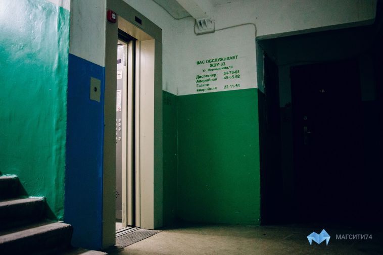 В Магнитогорске управляющая компания через суд заставила жильцов поменять входную дверь в квартире