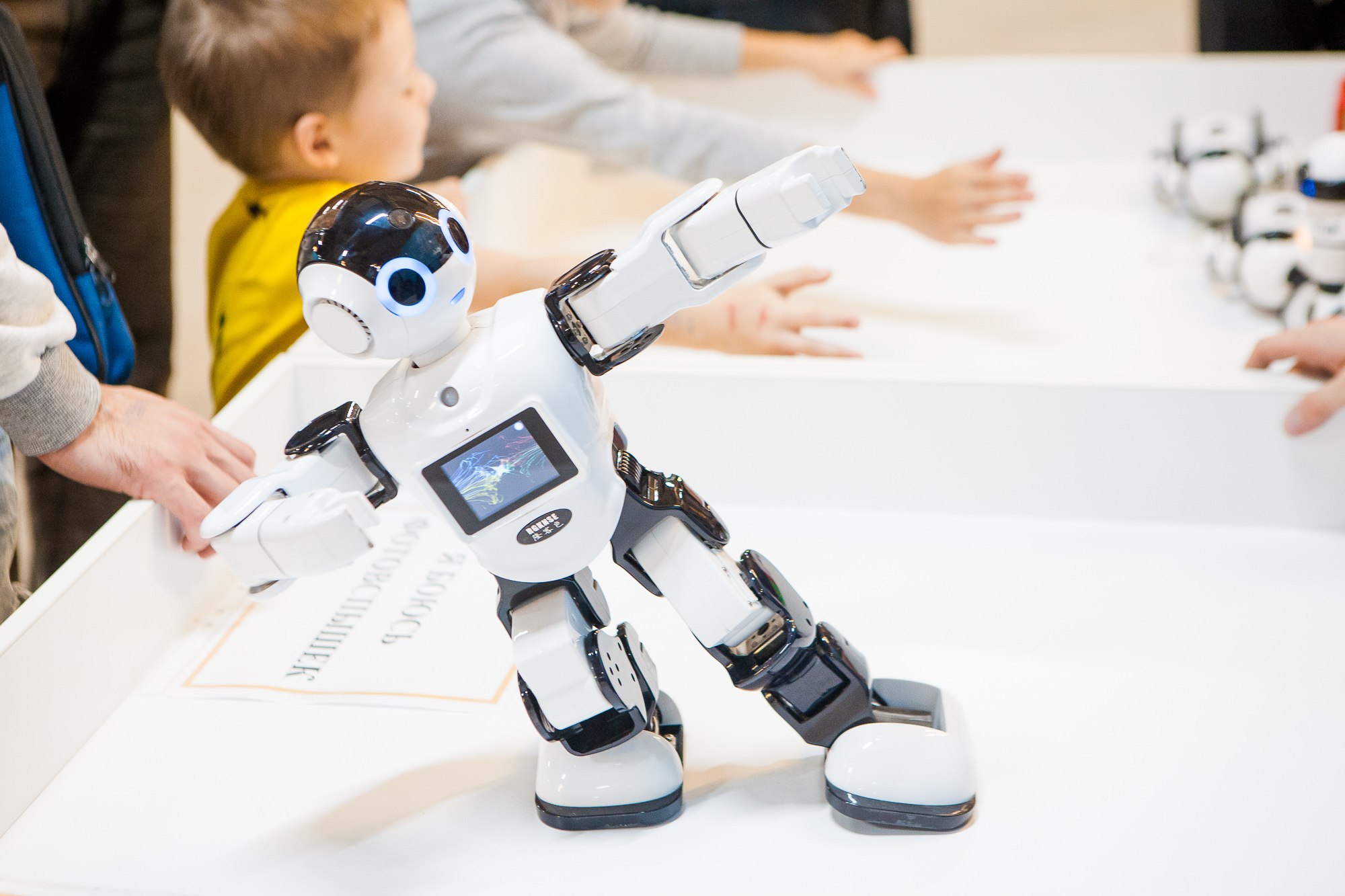 Анализ робототехники. Робот. Роботы для детей. Разные роботы. Робо.