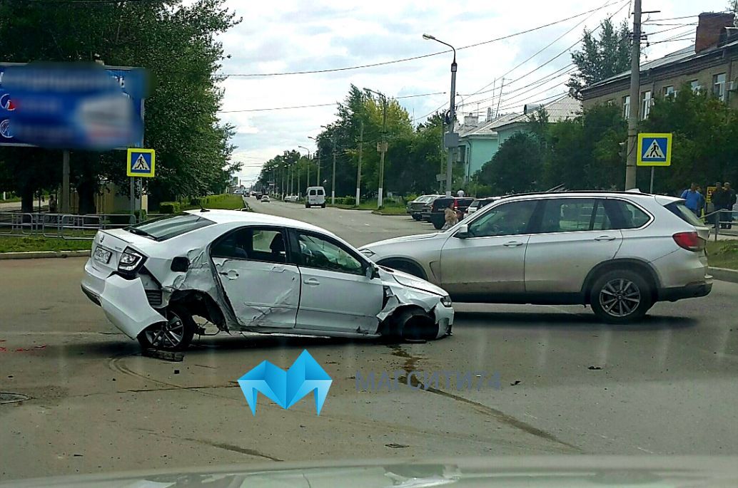 Пассажирское кресло в машине