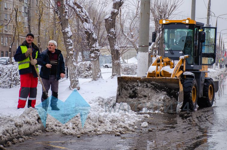 В Магнитогорске рассказали, как чистят город от снега и наледи