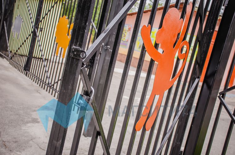 Суд наказал жительницу Магнитогорска, которая напала на сотрудника полиции в детском саду