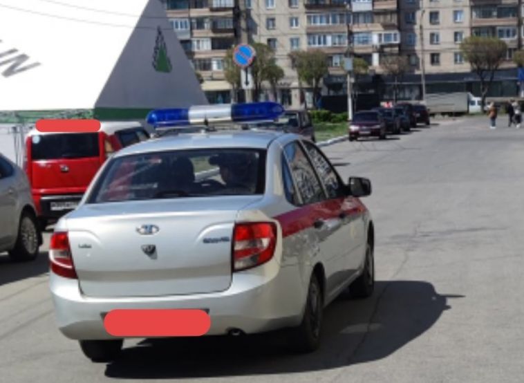 В Магнитогорске задержали мужчину, который напугал посетителей торгового комплекса