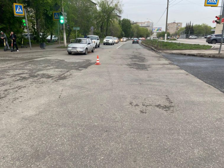 Сбили школьниц и самокатчика: в Магнитогорске в двух ДТП пострадали три человека