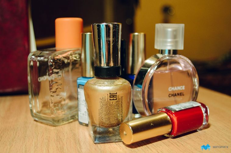 Жительница Магнитогорска вынесла из магазина духи на сумму 43 тысячи рублей