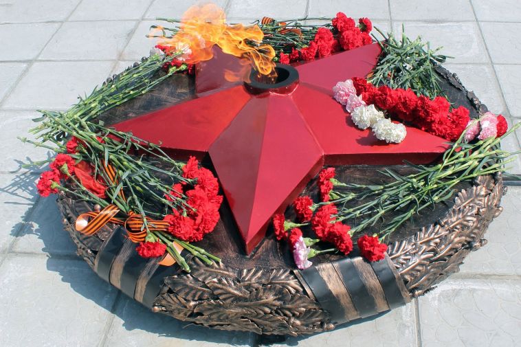В память о жертвах Великой Отечественной войны по всей стране объявят минуту молчания