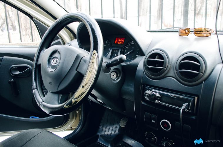 Магнитогорец украл автомобильные чехлы из магазина