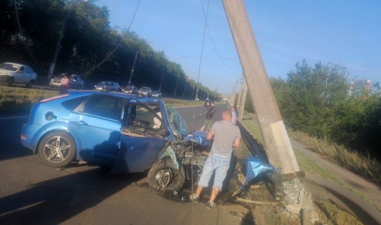В Магнитогорске на Южном переходе столкнулись два автомобиля