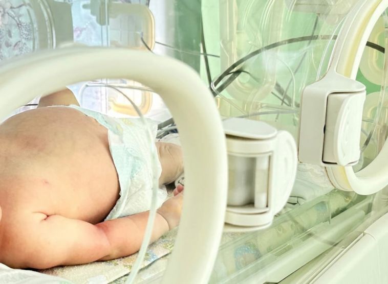 В южноуральской больнице спасли новорожденного с пораженными органами