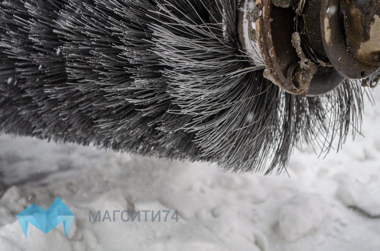 В Магнитогорске завершают сезон ямочного ремонта в преддверии зимы