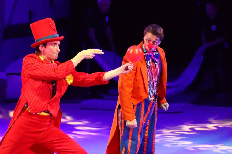 7 легендарных династий в одной программе! В Магнитогорском цирке яркое и фееричное шоу – «Цирк зажигает огни!»