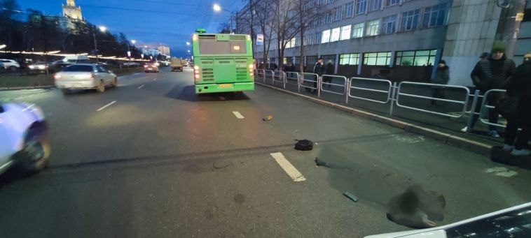 В Челябинске автобус насмерть задавил студента