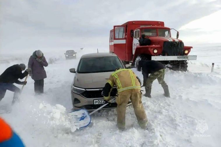 Снежный коллапс: как в Челябинской области справляются со стихией