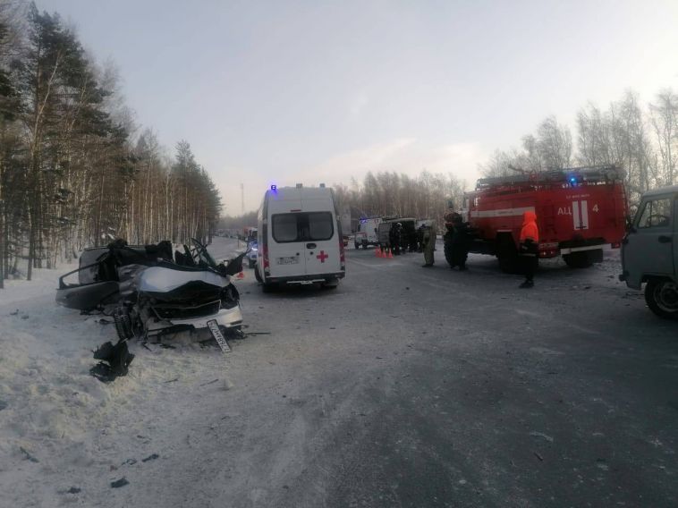 На южноуральской трассе в ДТП с грузовиком погибла пассажирка