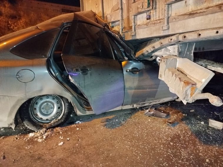 В Магнитогорске в ночном ДТП погибли два человека