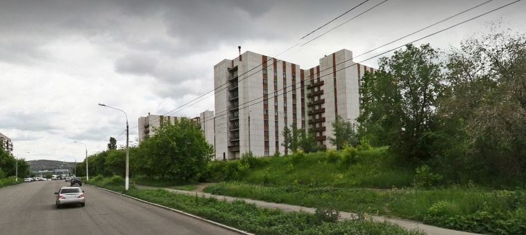 В Магнитогорске общежитие бывшего МаГУ на Ленина реконструируют под жилой дом