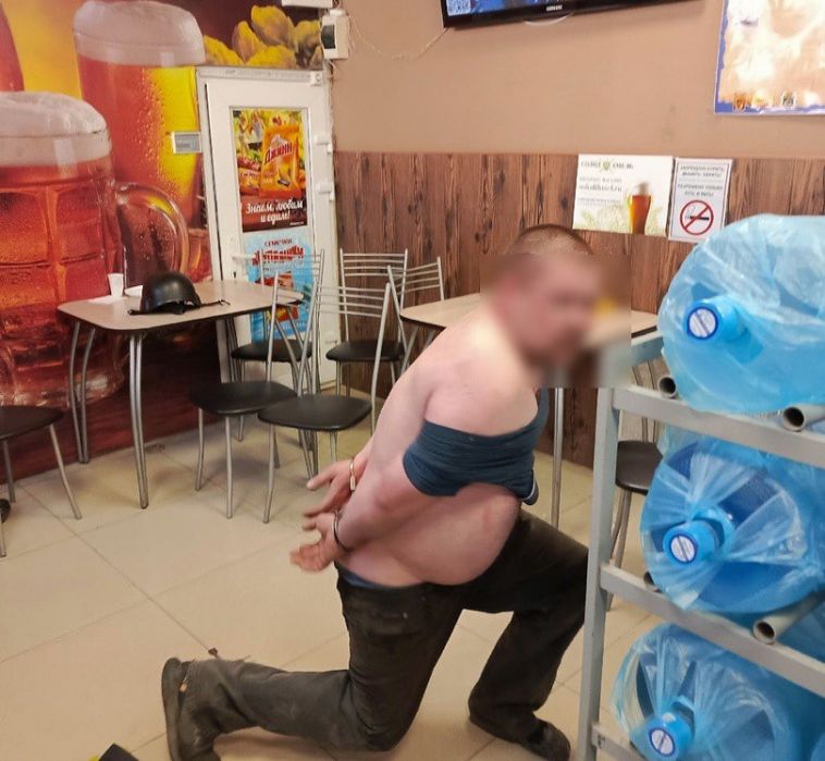 В Магнитогорске посетитель пивного магазина напугал окружающих