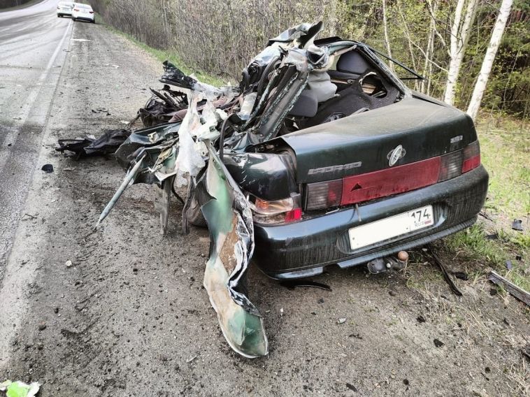 На южноуральской трассе водитель легковушки погиб в ДТП с самосвалом