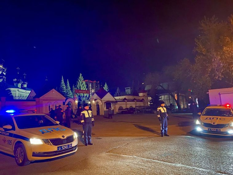 Полицейские Челябинской области обеспечили безопасность на пасхальных службах