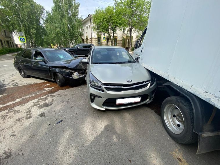 В Магнитогорске в ДТП пострадали пять человек