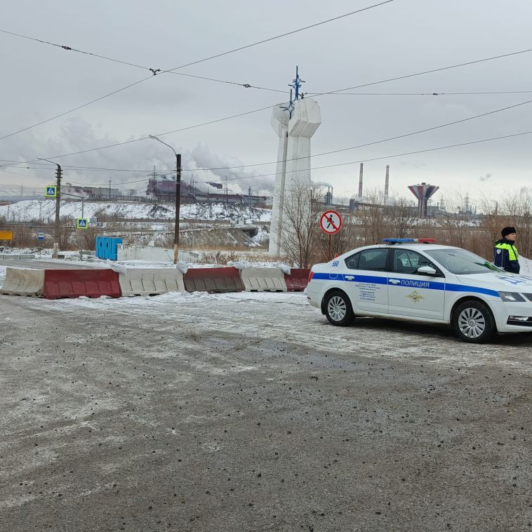 В Магнитогорске закрыто движение по Северному переходу