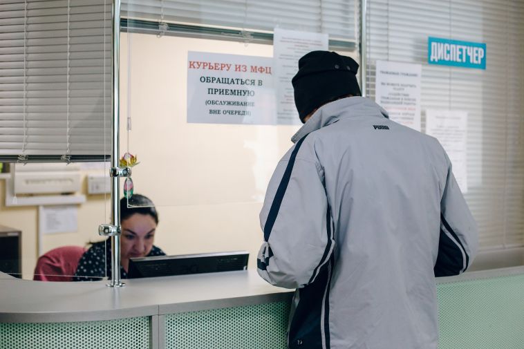Трудоустроят и обучат. Более 100 предприятий предложат участникам СВО и их родным работу