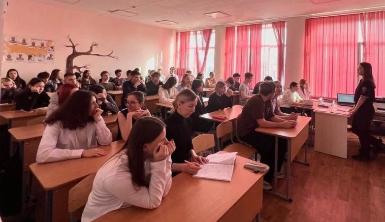 Магнитогорские полицейские провели профилактические беседы со школьниками в рамках акции «За здоровый образ жизни»