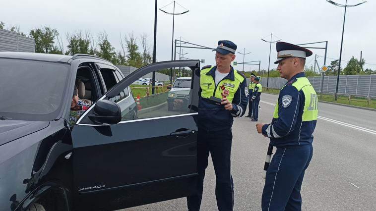 Сотрудники Госавтоинспекции провели рейд «Тонировка»
