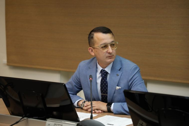 О реализации мероприятий ВФСК «ГТО» в первом полугодии 2025 года доложил исполняющий обязанности начальника управления по физической культуре и спорту Андрей Нестеров