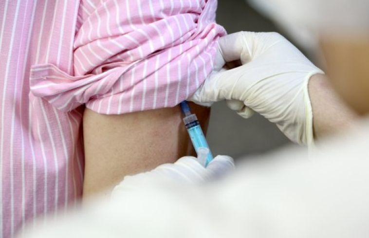 С наступлением осени и похолоданием традиционно приближается сезон респираторных заболеваний, главным из которых остаётся грипп