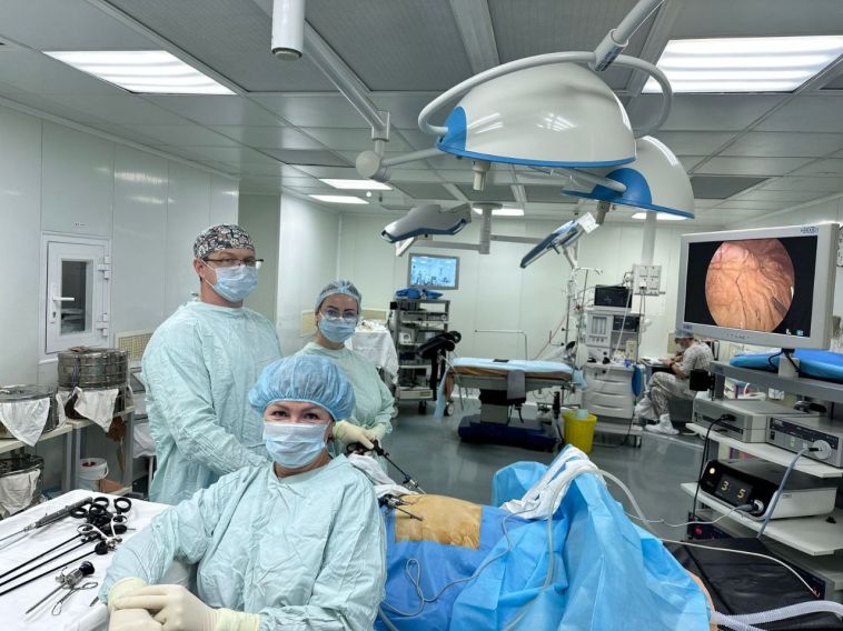 Хирурги медсанчасти провели уникальную операцию пациентке с камнями в поджелудочной железе