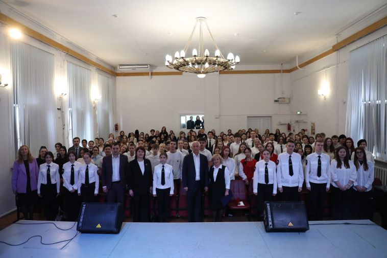 Глава города активно принимает участие в открытых диалогах с жителями