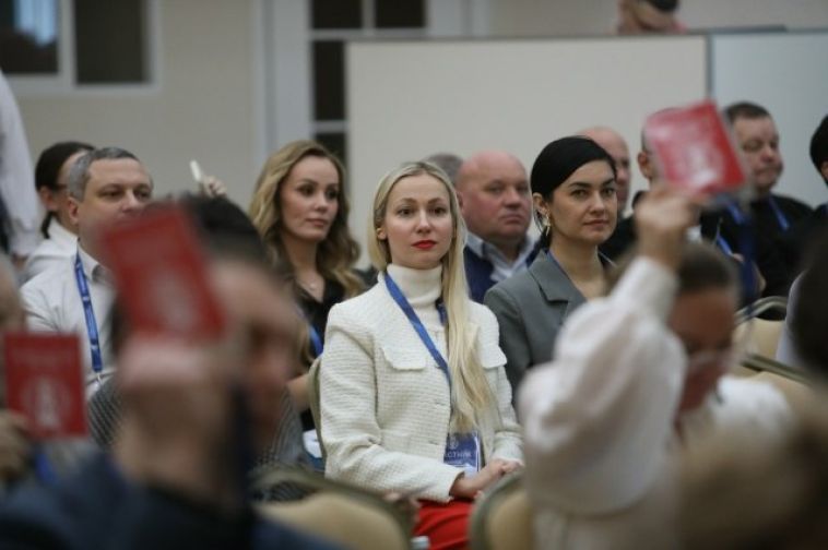 Во Дворце культуры металлургов имени С. Орджоникидзе прошла первая конференция Магнитогорской торгово-промышленной палаты, на которой были подведены итоги года