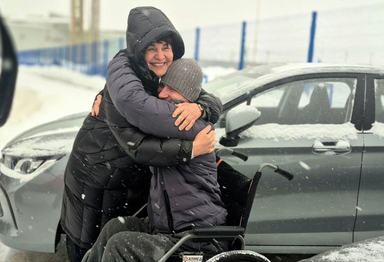 Бойцы СВО, получившие тяжёлые ранения, продолжают получать автомобили