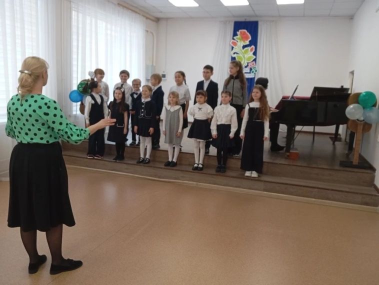 В Детской школе искусств «Дом музыки» прошёл концерт «Музыка Весны», посвящённый Международному женскому дню