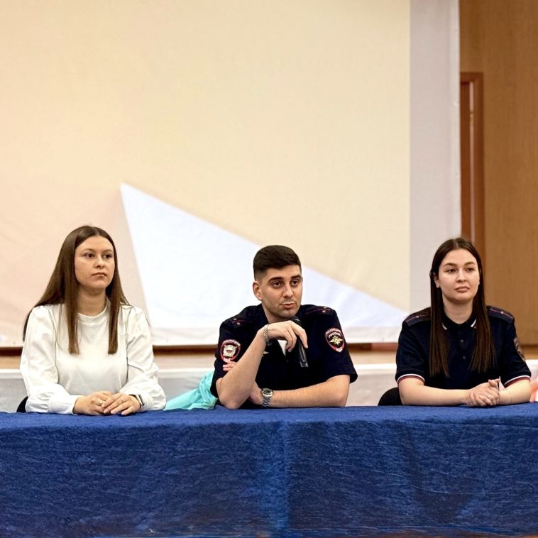 Магнитогорские полицейские посетили школу‑интернат «Семья»