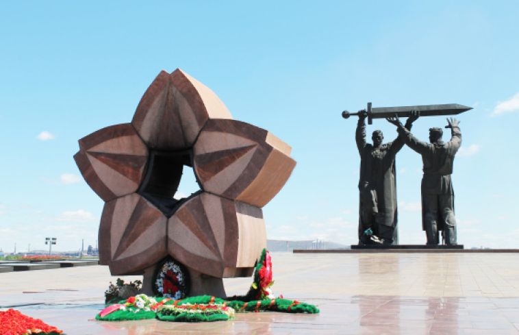 На площади Победы прошло торжественное мероприятие, посвящённое 81-ой годовщине Великой Победы