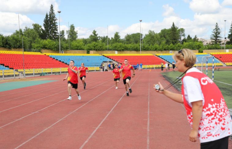 На Центральном стадионе прошёл фестиваль Всероссийского физкультурно-спортивного комплекса «Готов к труду и обороне» среди подразделений ГУФСИН России по Челябинской области