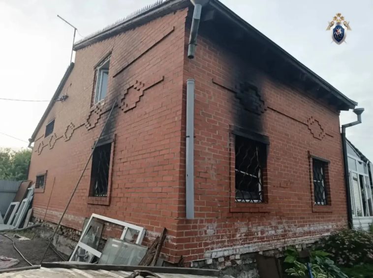 В Копейске следователи регионального СКР устанавливают обстоятельства гибели трёх человек при пожаре