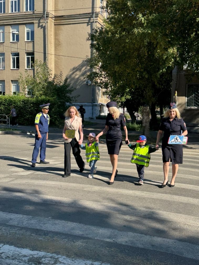В Магнитогорске прошла пешеходная экскурсия для дошкольников