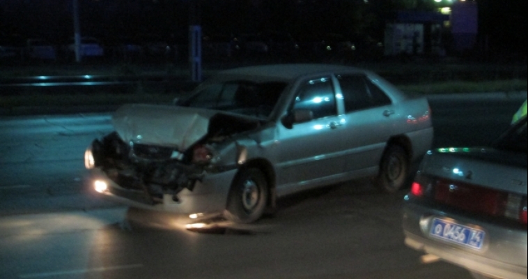 Автолюбители сами задержали пьяного водителя, который повредил несколько машин