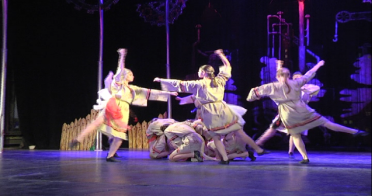 От уличных танцев до акробатики: в Магнитогорске проходит областной конкурс