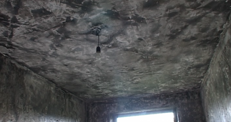 Пожар в доме по улице Московской. Сгорела кровать и натяжной потолок