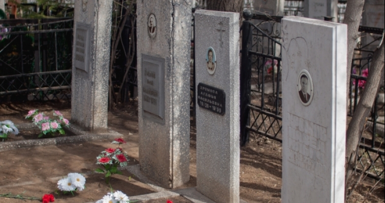 Количество заброшенных могил в городе равно двум Правобережным кладбищам